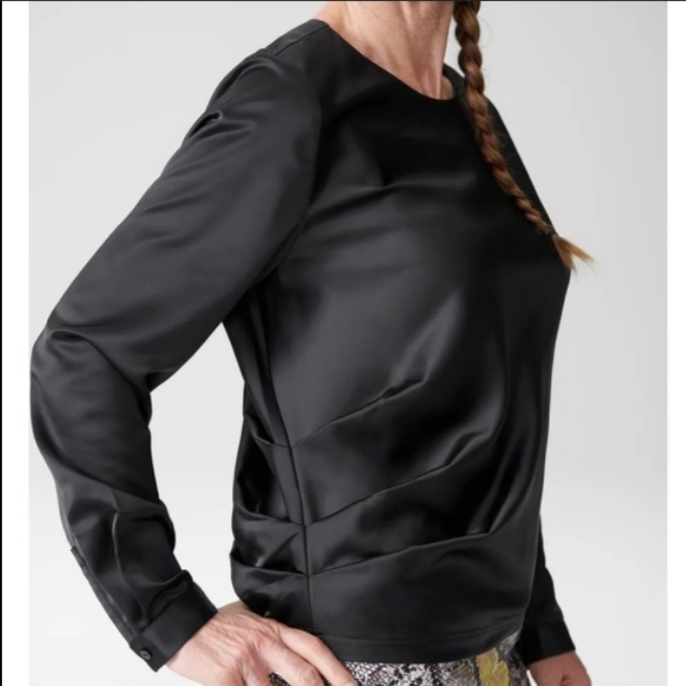 Universal Standard Lucina Satin Gathered Top 26/28